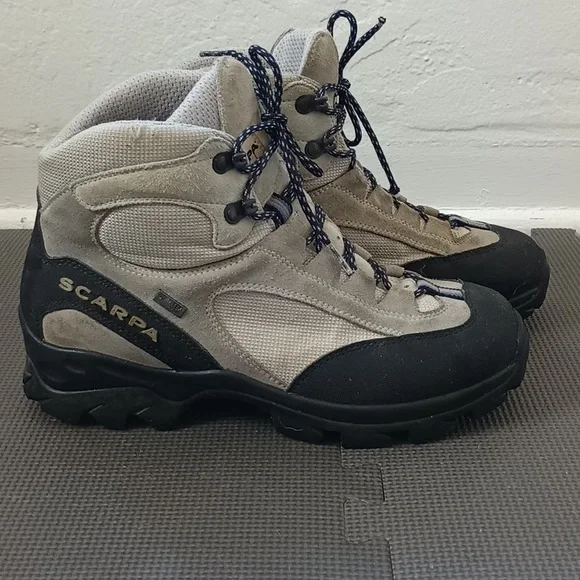Women's 8.5 Scarpa Hiking Boots - Grey & Black - Picture 2 of 12